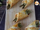 Puff pastry baskets with asparagus, ham and cheese, photo 3