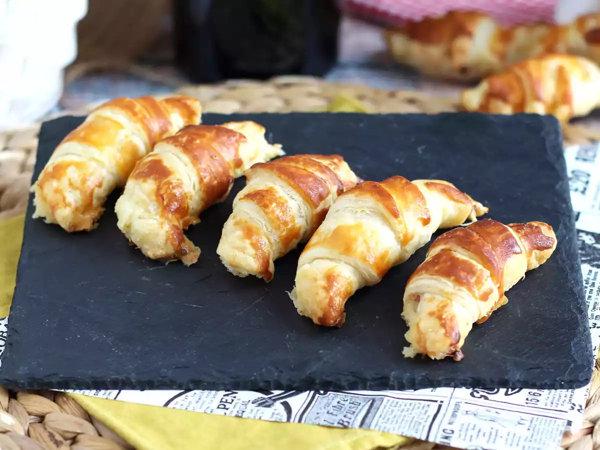 Puff pastry croissants with bechamel, ham, and cheese - photo 2