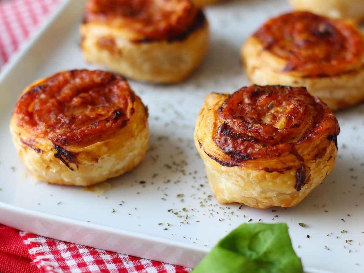Puff pastry rolls in air fryer: quick and easy recipe - photo 3