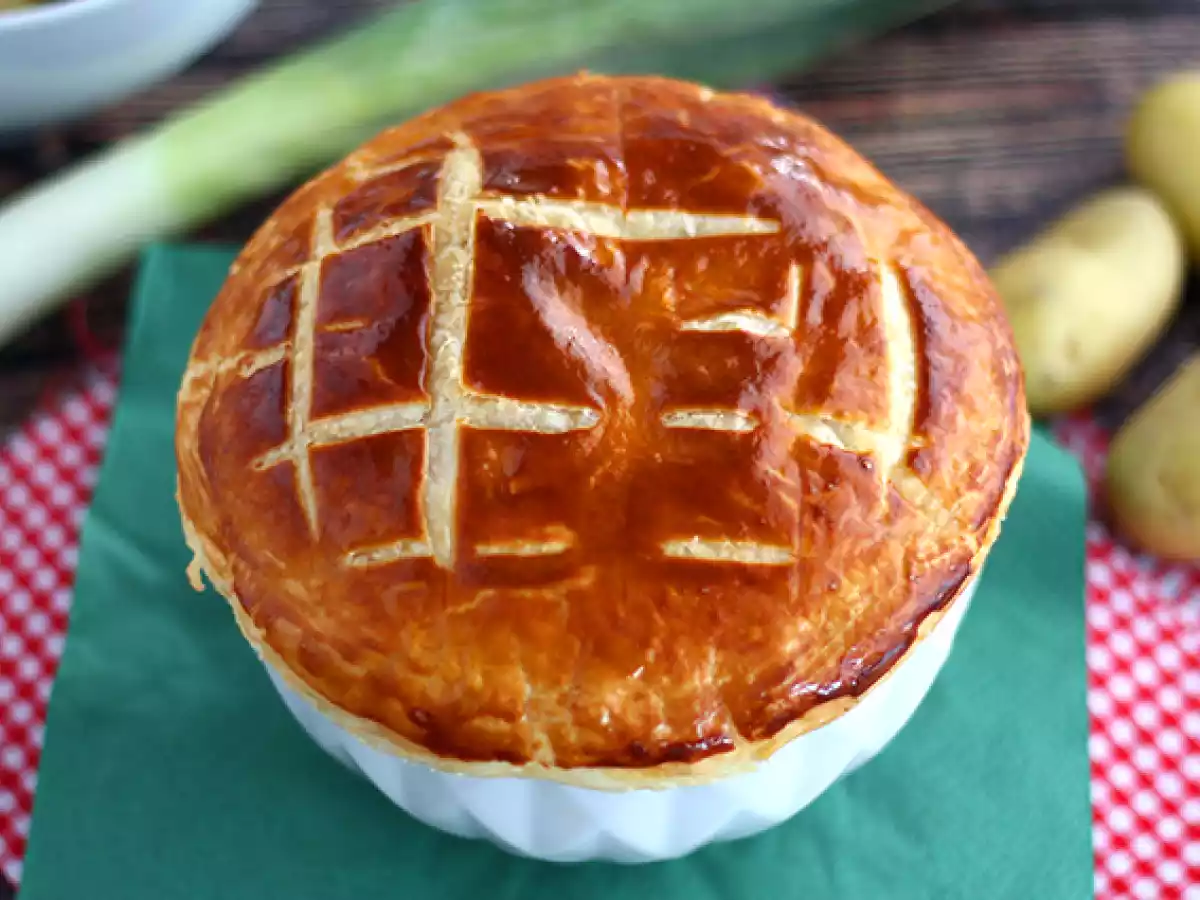 Puff pastry soup with leeks and potatoes - photo 2