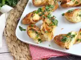 Puff pastry twists with cheese and parsley-garlic butter: a must-have for aperitif time, photo 1