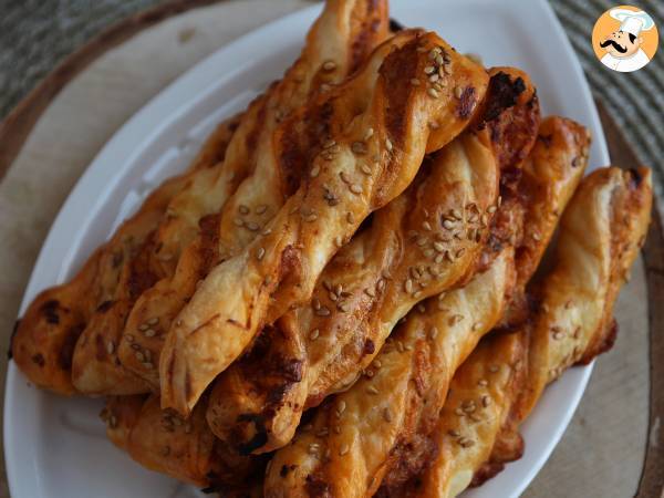 Puff pastry twists with red pesto and mozzarella - photo 5