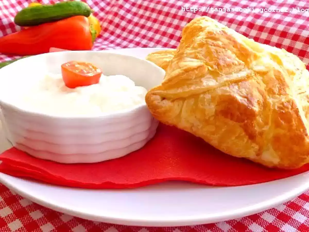 Puff pastry with minced meat
