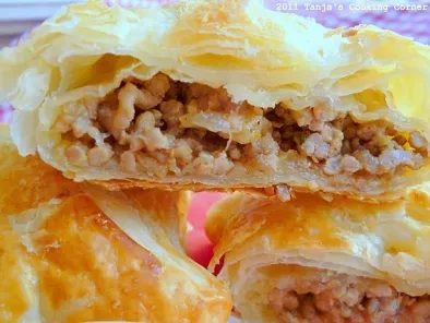 Puff pastry with minced meat - photo 2