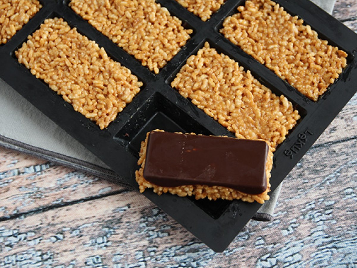 Puffed rice bars with peanut butter and chocolate - photo 6