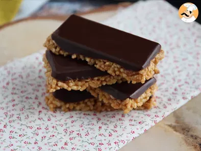 Puffed rice bars with peanut butter and chocolate