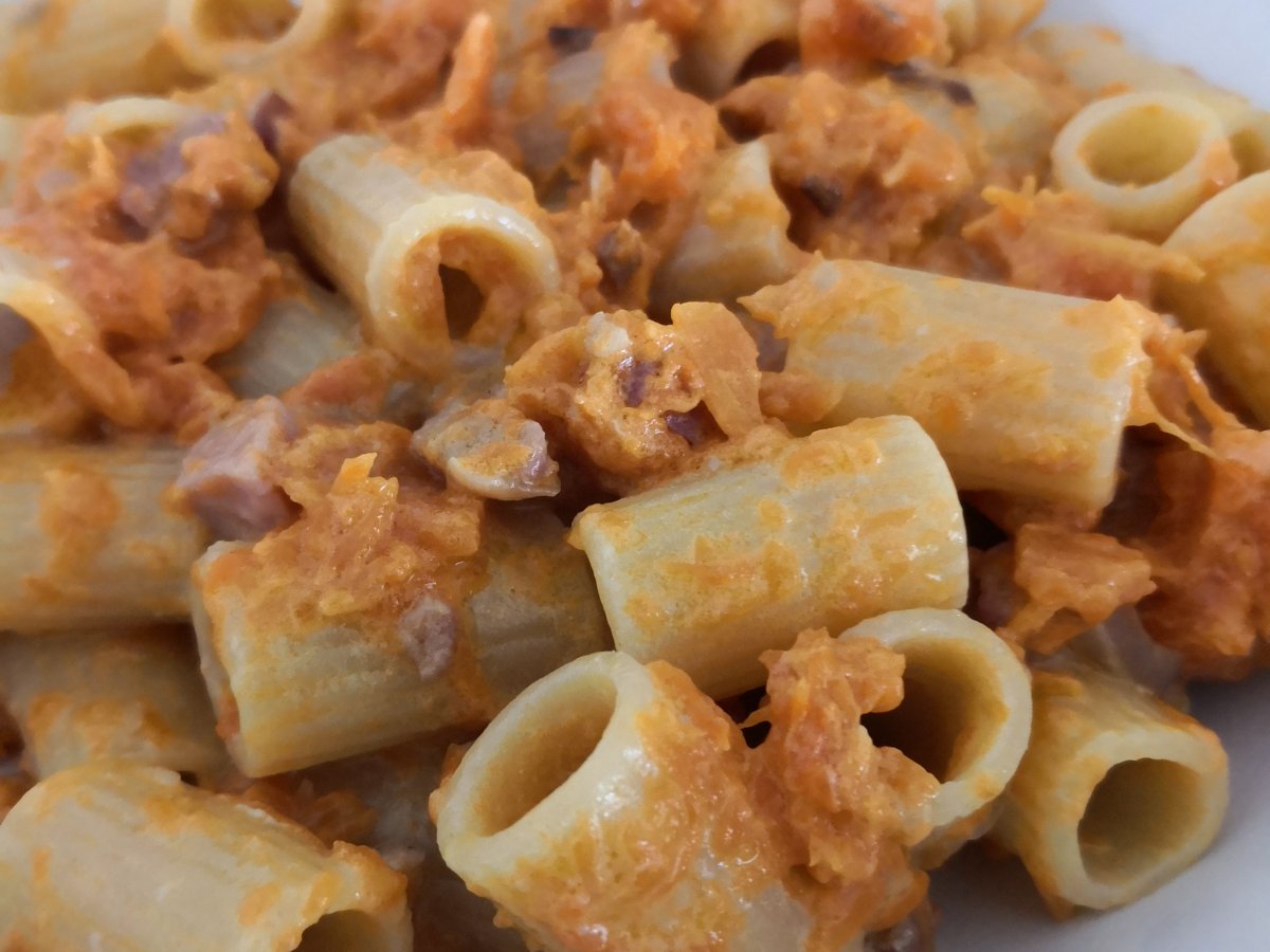 Pumpkin and bacon pasta - photo 2