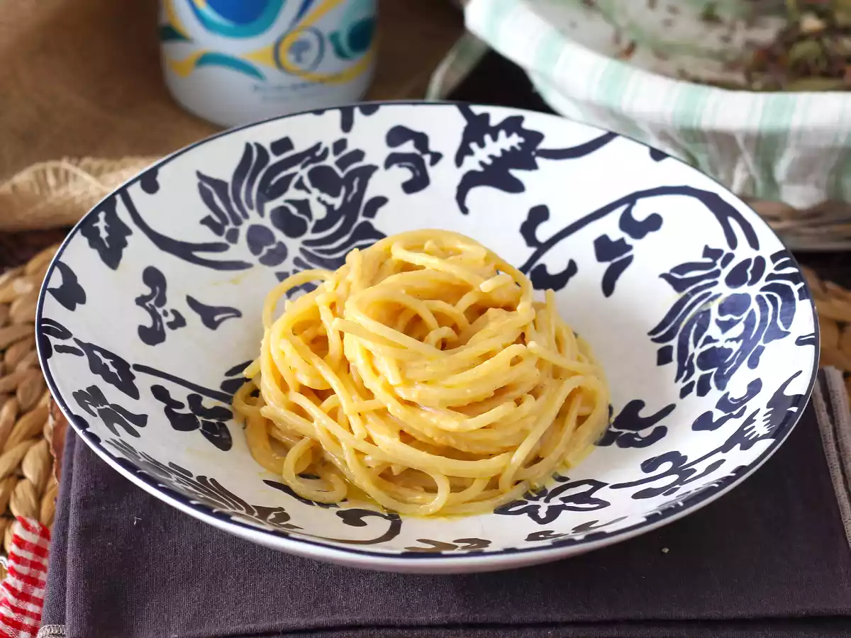 Pumpkin and ricotta sauce, perfect for serving pasta or filling ravioli!