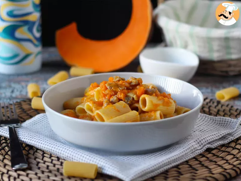 Pumpkin and sausage meat pasta, photo 1