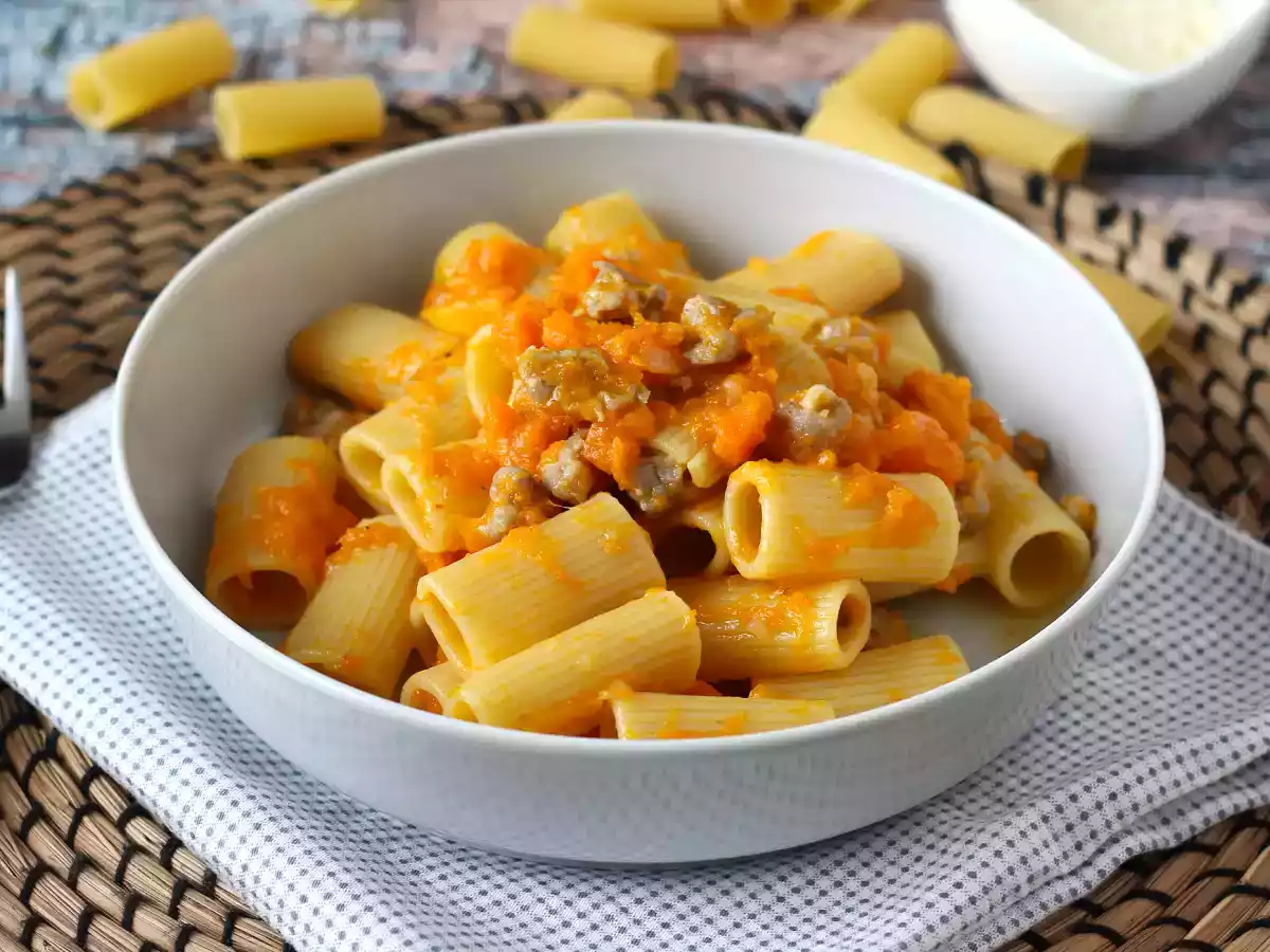 Pumpkin and sausage meat pasta - photo 5