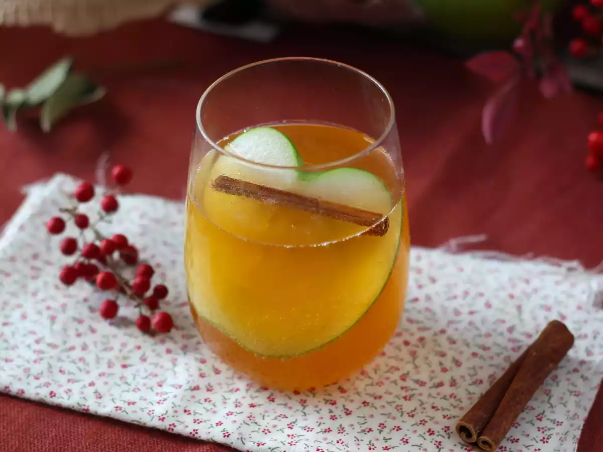 Pumpkin cider spritz, the spicy cocktail with pumpkin spice syrup! - photo 5