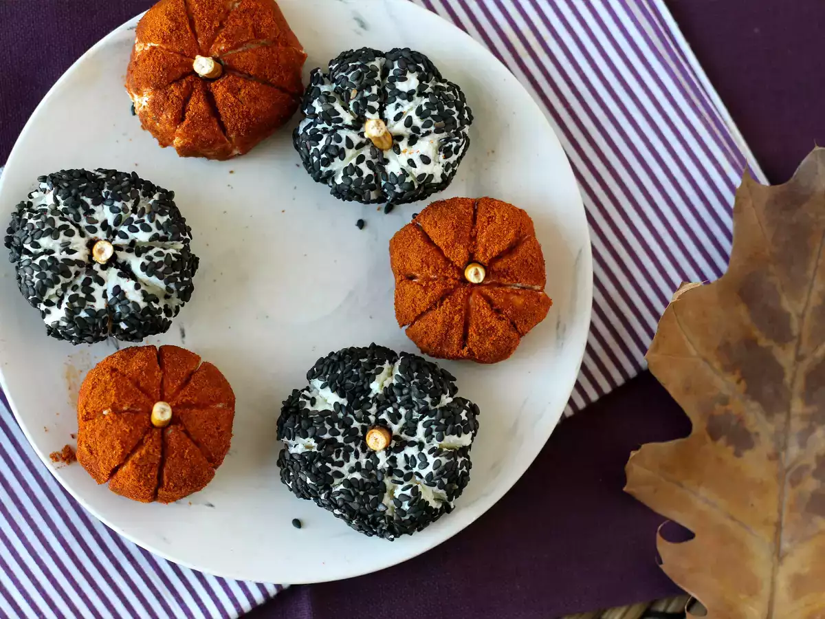 Pumpkin-Shaped Cheese Spread for Halloween! - photo 7