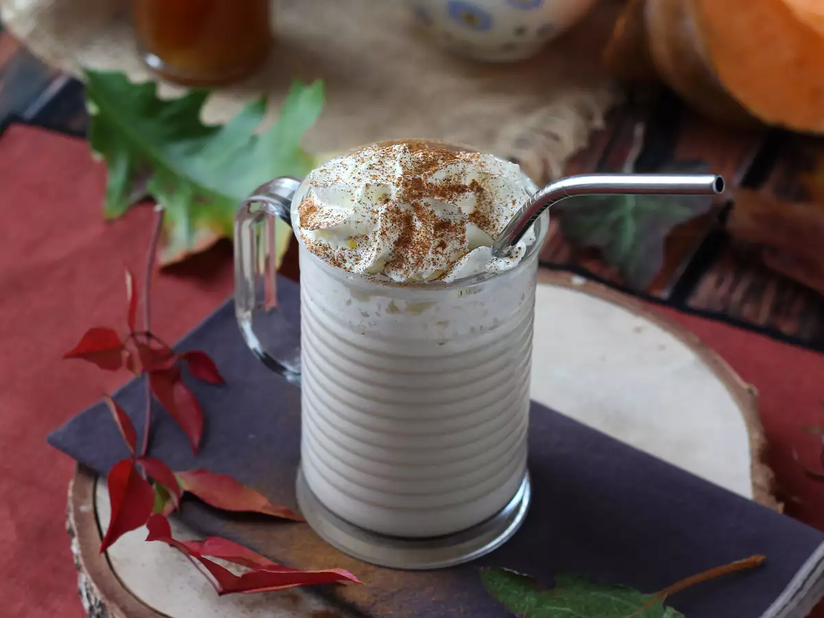 Pumpkin spice latte with homemade pumpkin syrup! - photo 2