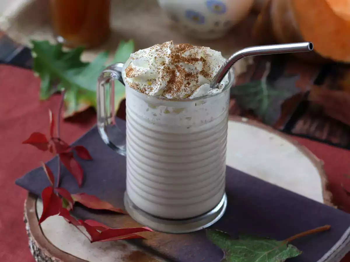Pumpkin spice latte with homemade pumpkin syrup! - photo 4