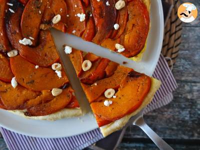 Pumpkin tatin with goat's cheese and honey