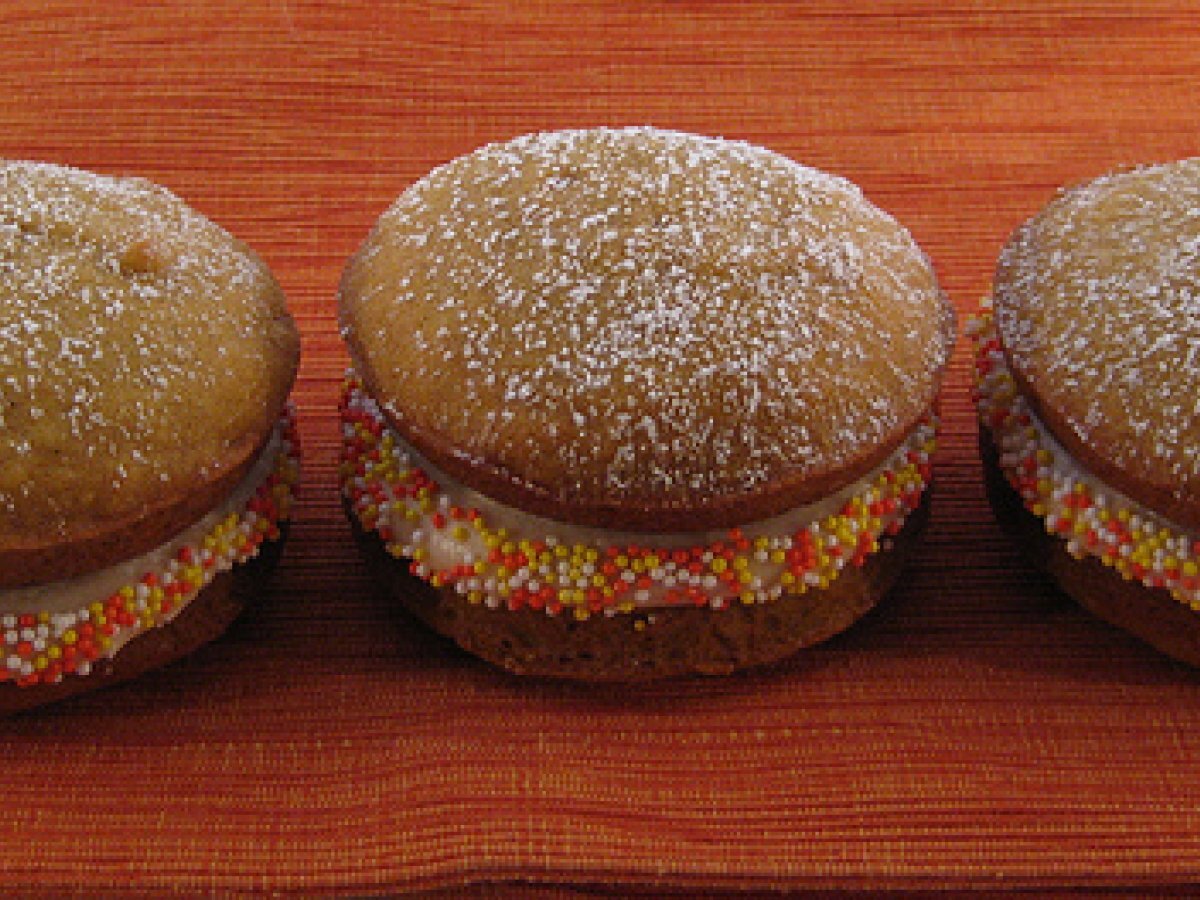 Pumpkin Whoopie Pies - photo 2