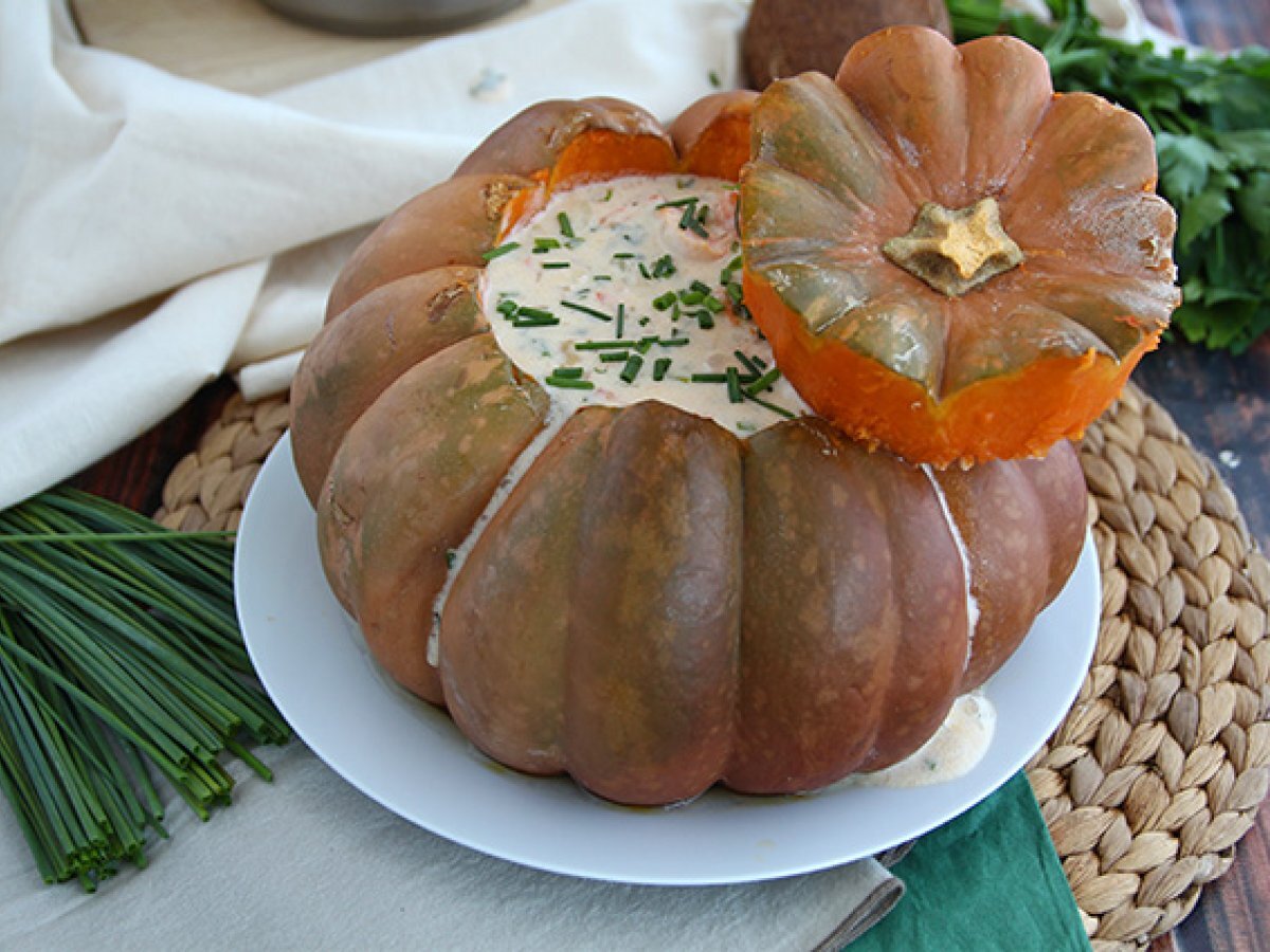 Pumpkin with shrimps - The Brazilian Camarão na moranga