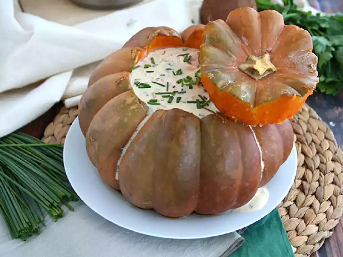 Pumpkin with shrimps - the brazilian camarão na moranga