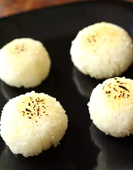 Quail eggs benedict pagodas recipe