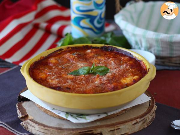 Quick and comforting tomato mozzarella gnocchi gratin - oven baked gnocchi alla sorrentina