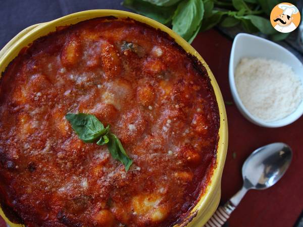 Quick and comforting tomato mozzarella gnocchi gratin - oven baked gnocchi alla sorrentina - photo 5