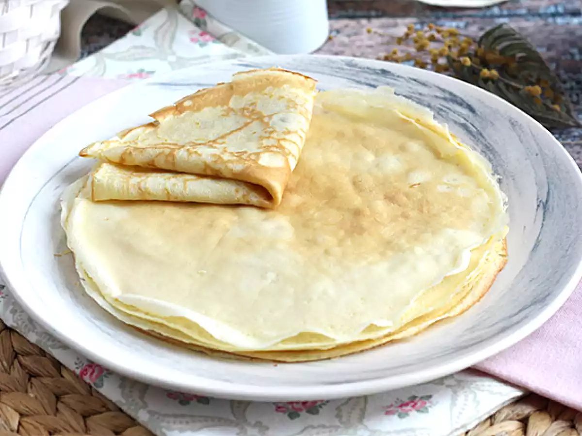Quick and easy French crepe batter recipe - you'll love this sweet snack! - photo 4