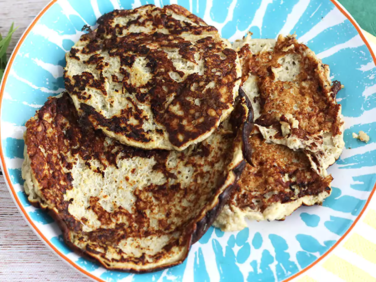 Quick and gluten-free banana pancakes (bananas + eggs) - photo 2