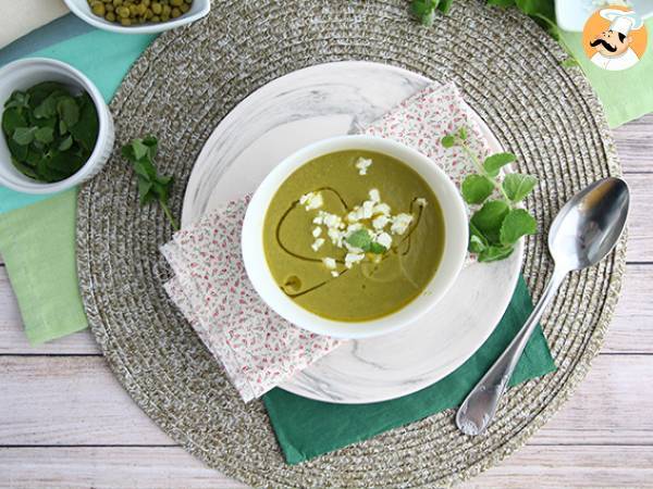 Quick cold pea soup