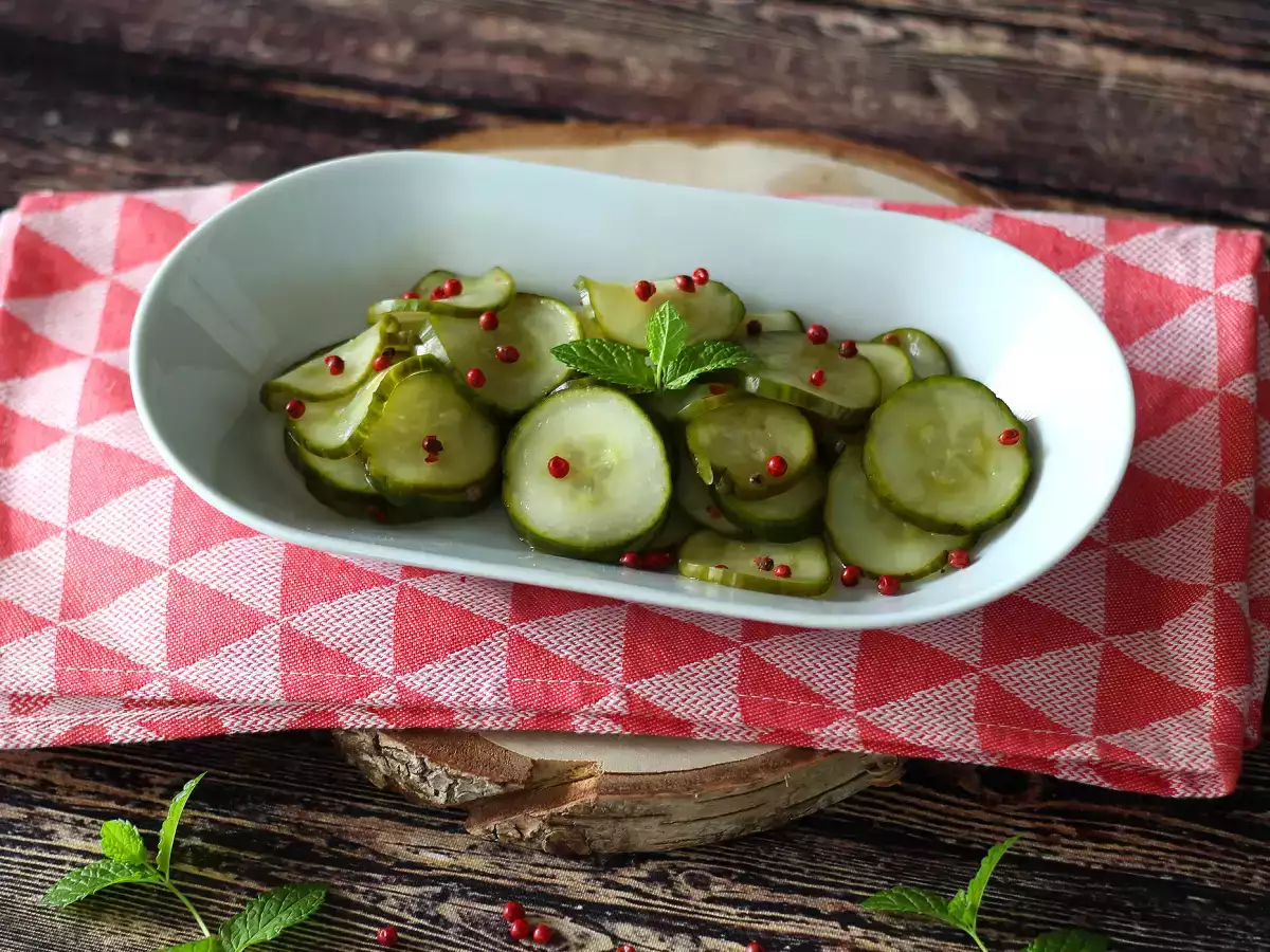 Quick sweet-and-sour cucumber salad - photo 3