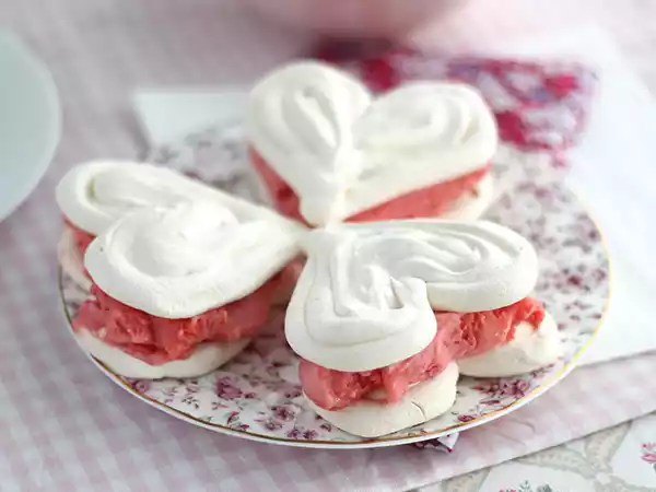 Recipe Quick valentine's vacherins