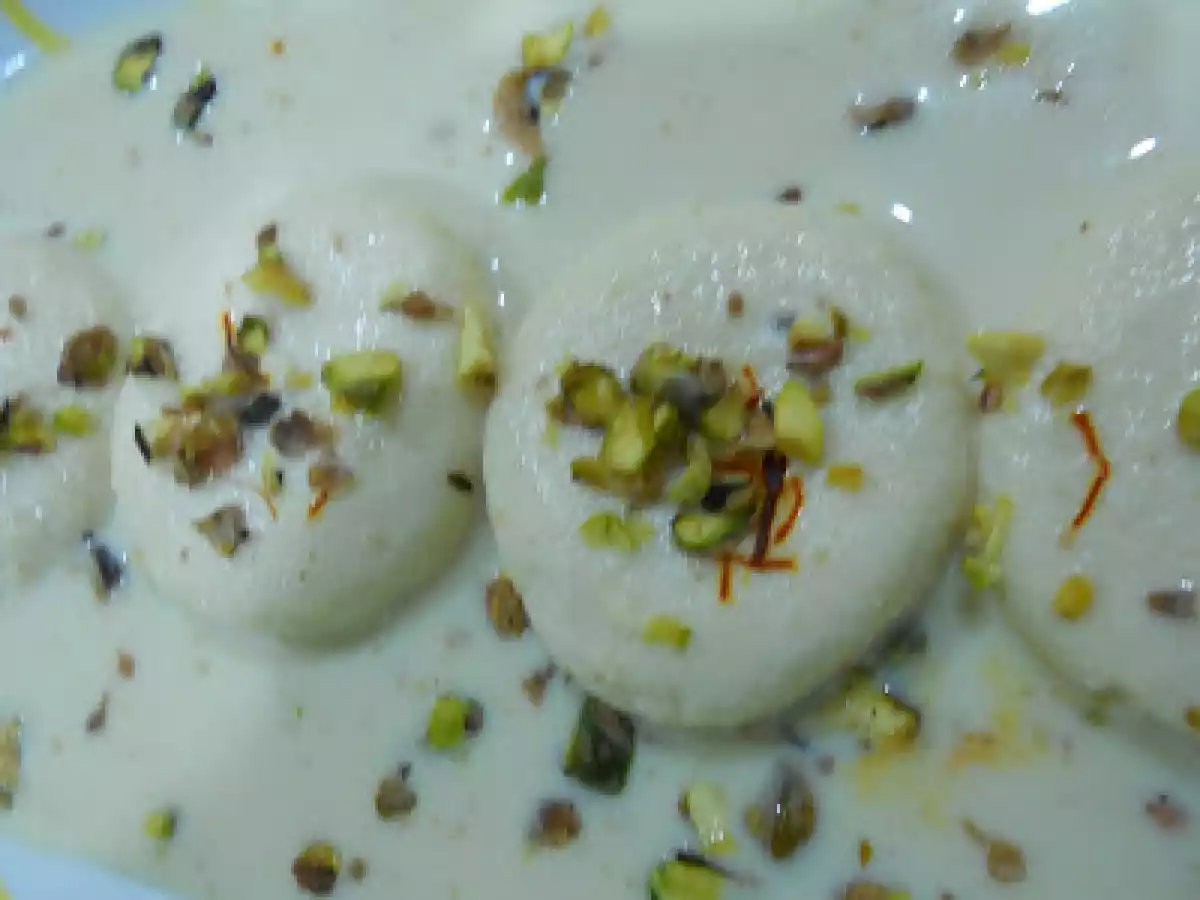 Ras Malai (Indian Cottage Cheese Sweet)