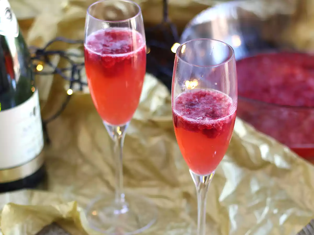 Raspberry champagne soup