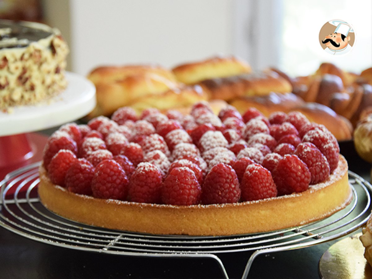 Raspberry tart with almond cream - photo 2