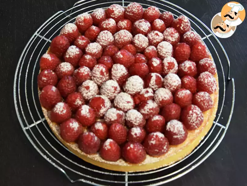 Raspberry tart with almond cream - photo 3