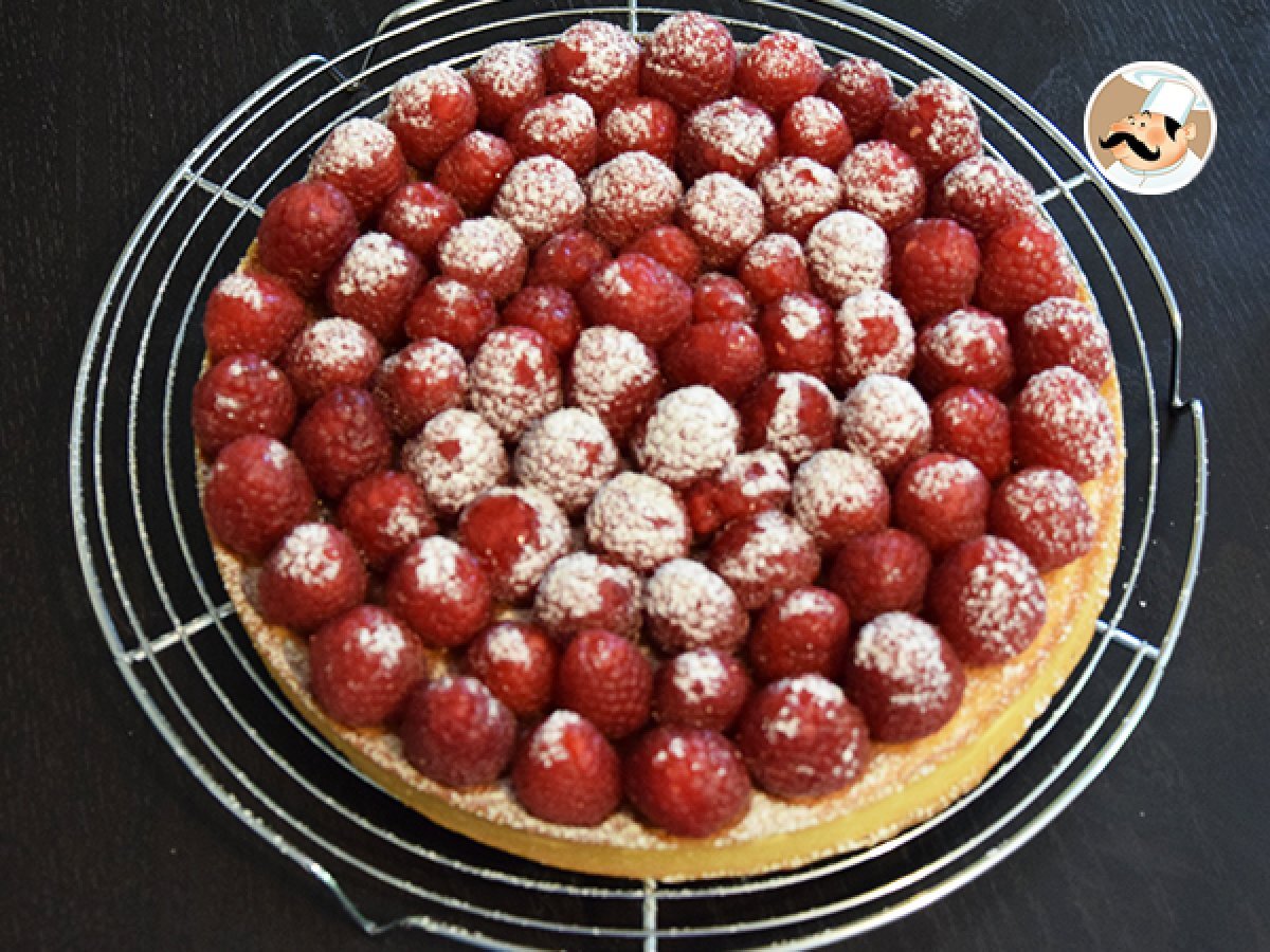 Raspberry tart with almond cream - photo 3