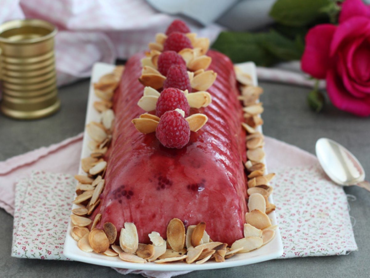 Raspberry tiramisu cake log