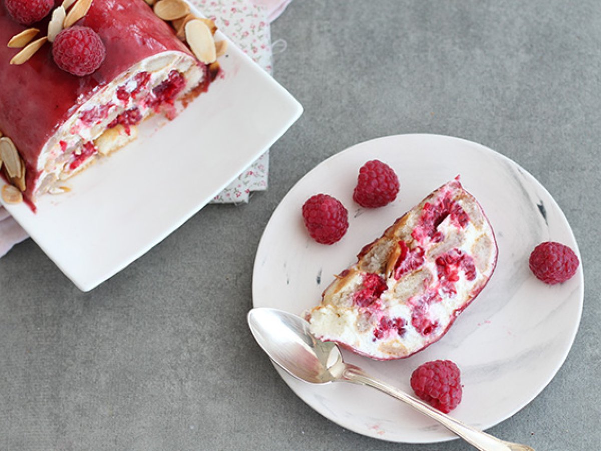 Raspberry tiramisu cake log - photo 5