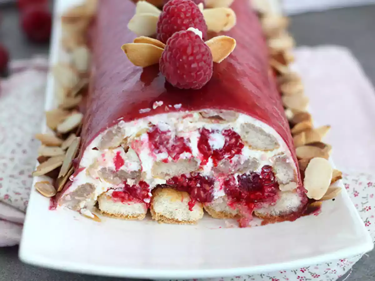 Raspberry tiramisu log - photo 3