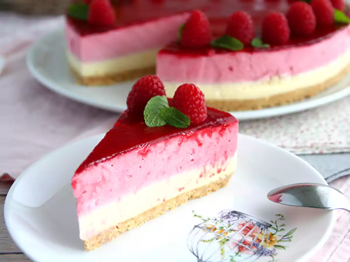 Raspberry white chocolate bavarois (steps and video) - photo 2