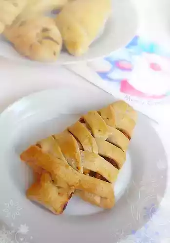 Ratatouille christmas tree pie recipe: a festive delight