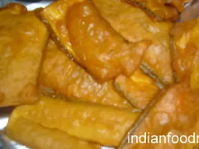 Raw banana bhajji(balekai bajji/valekai bajji)