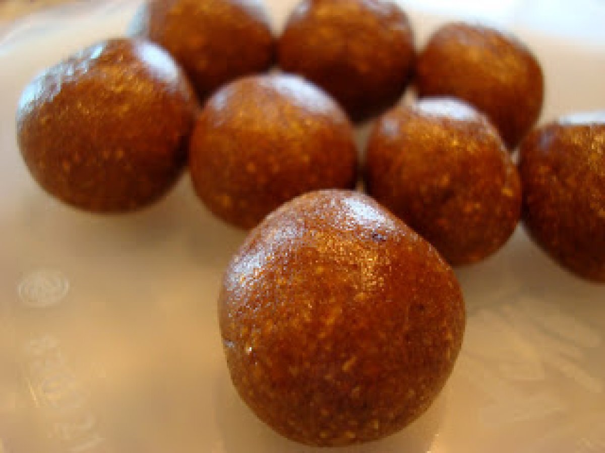 Raw Vegan Sugar Cookie Dough Balls - photo 2