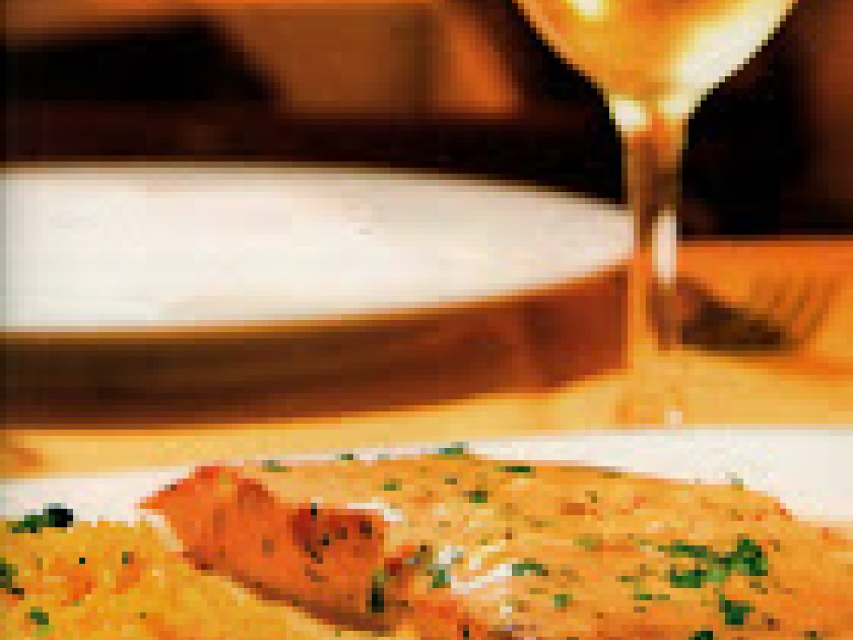 RECIPE - Salmon with Turmeric Rice (Salmão com Arroz de Açafrão-da-terra)