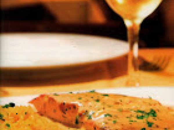 RECIPE - Salmon with Turmeric Rice (Salmão com Arroz de Açafrão-da-terra)