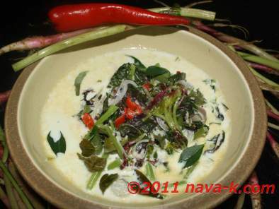 Red Amaranth/Spinach (Bayam) In Coconut Sauce