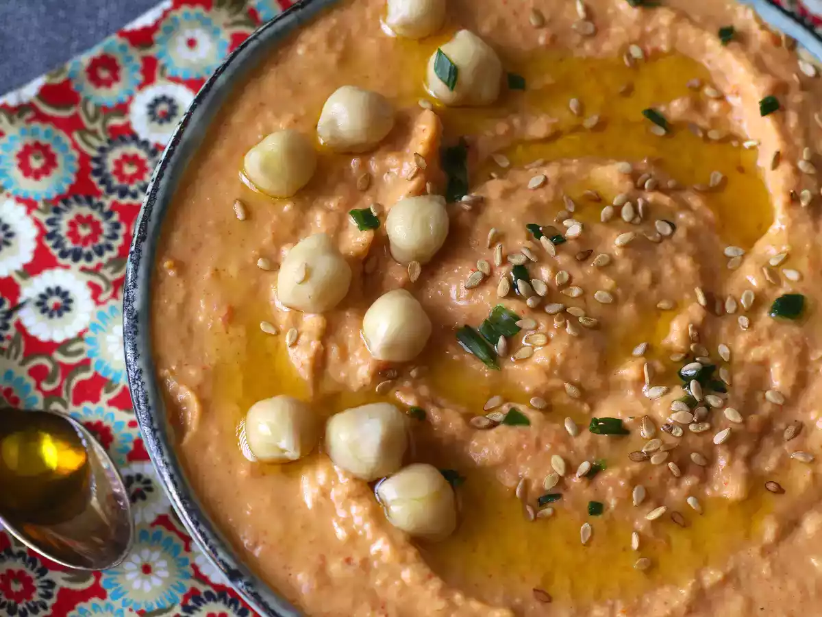 Red bell pepper hummus - photo 4