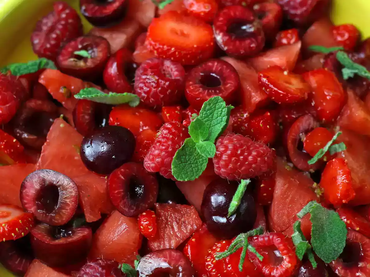 Red fruit salad: strawberry, raspberry, cherry and watermelon, perfect for summer! - photo 5
