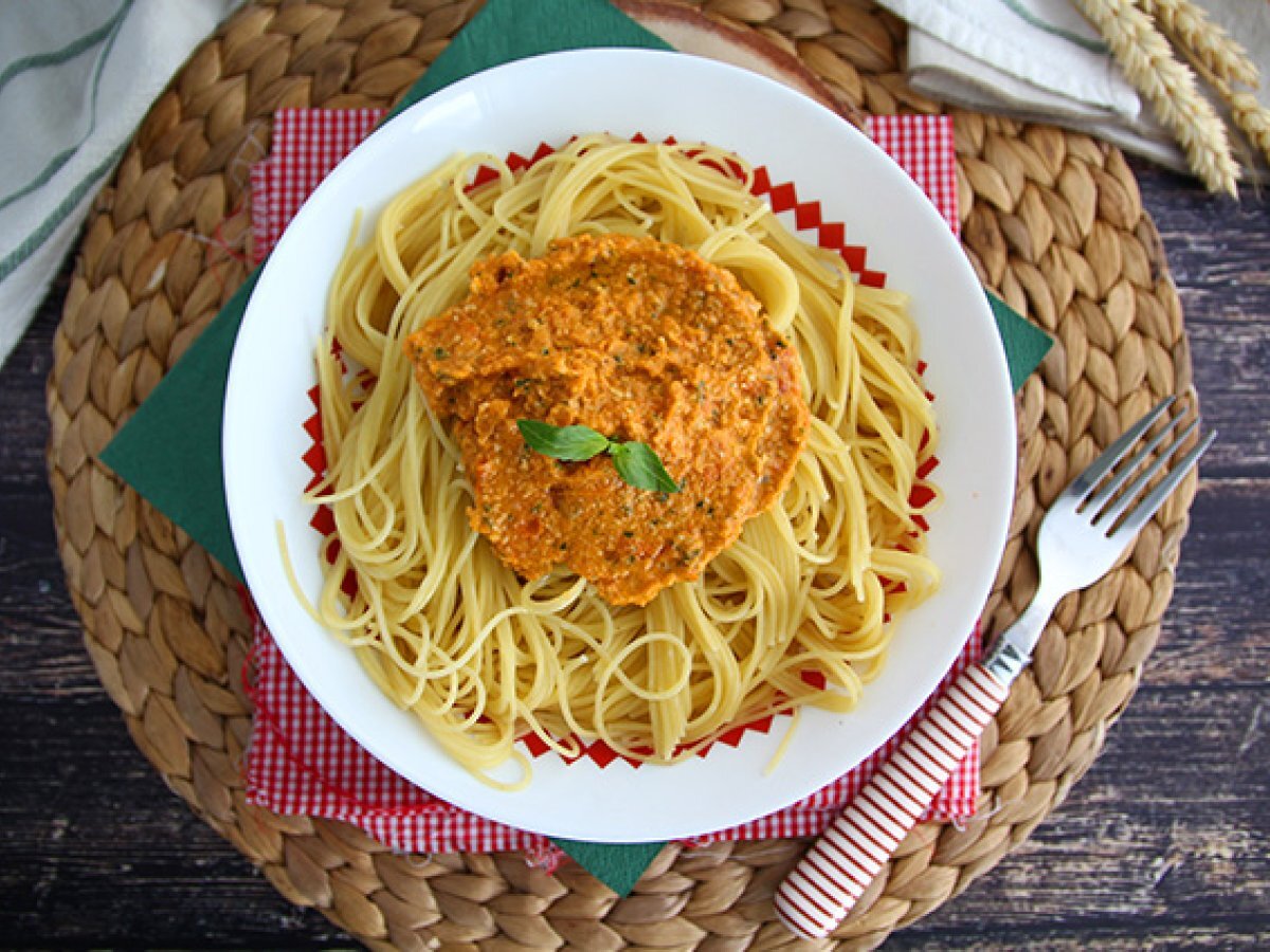 Red pesto