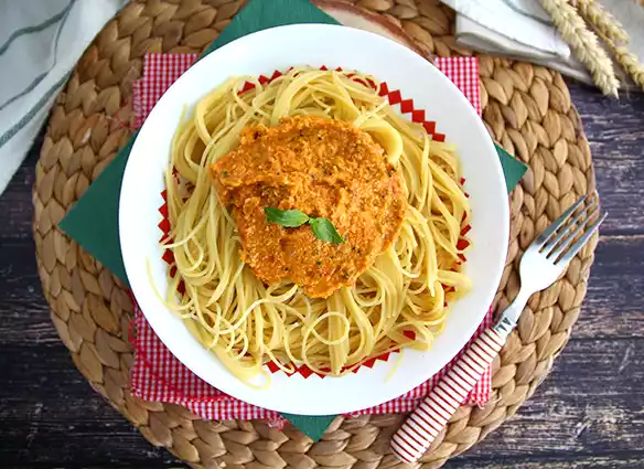 Red pesto sauce