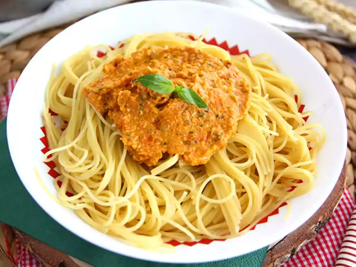 Red pesto sauce - photo 4